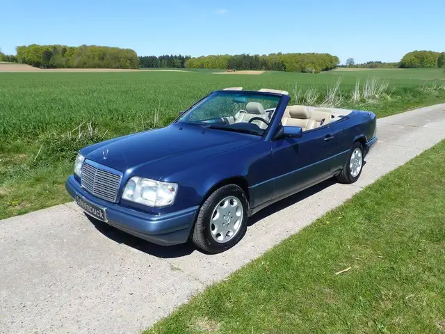 Mercedes-Benz E 220 Cabriolet (C 124)