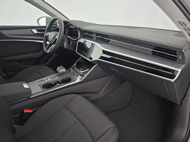 Audi A6 view 14