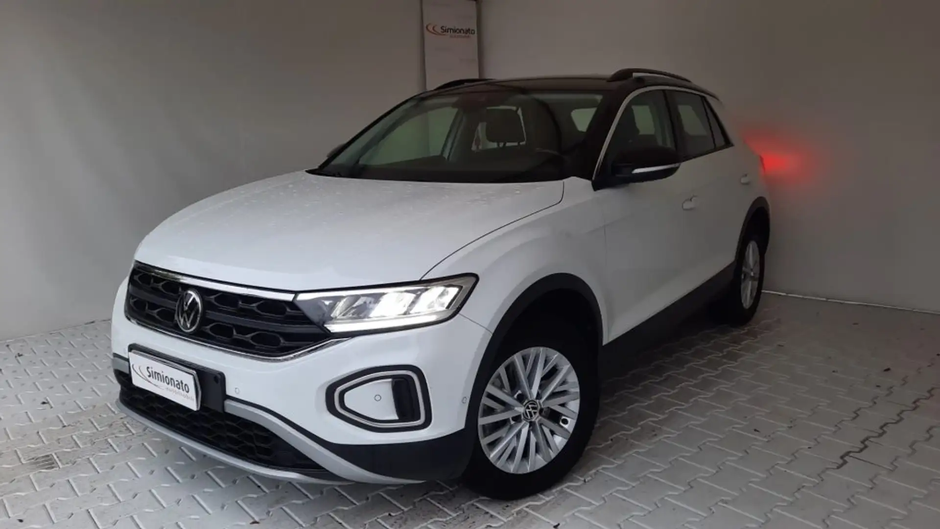 Volkswagen T-Roc 2.0 TDI SCR 150 CV DSG Life Bianco - 1