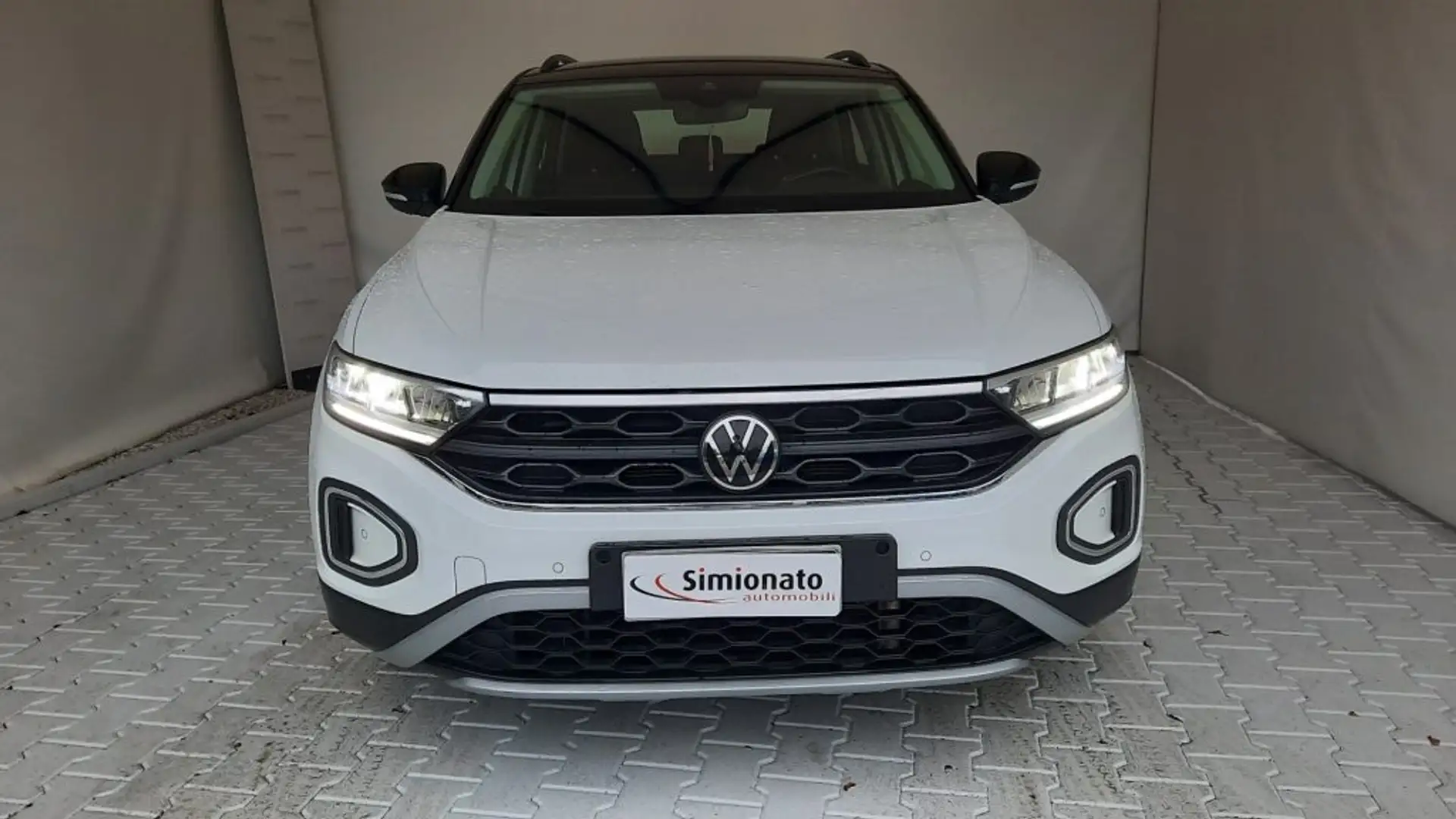 Volkswagen T-Roc 2.0 TDI SCR 150 CV DSG Life Bianco - 2