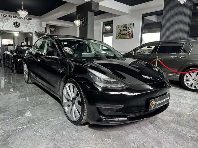Tesla Model 3 view 5