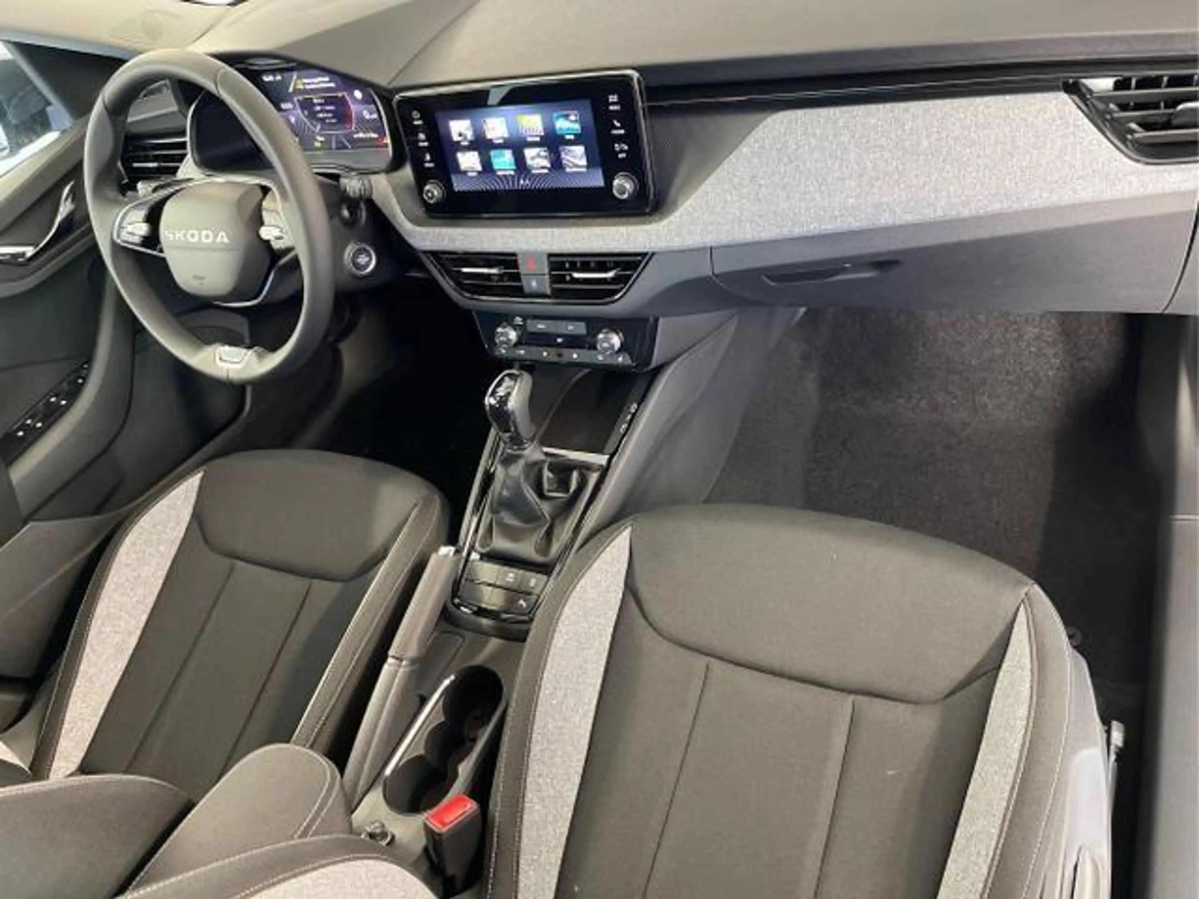 Skoda Kamiq Selection 1.0 TSI DSG AHK+Kamera+Sunset+Kessy+AppC — photo 13