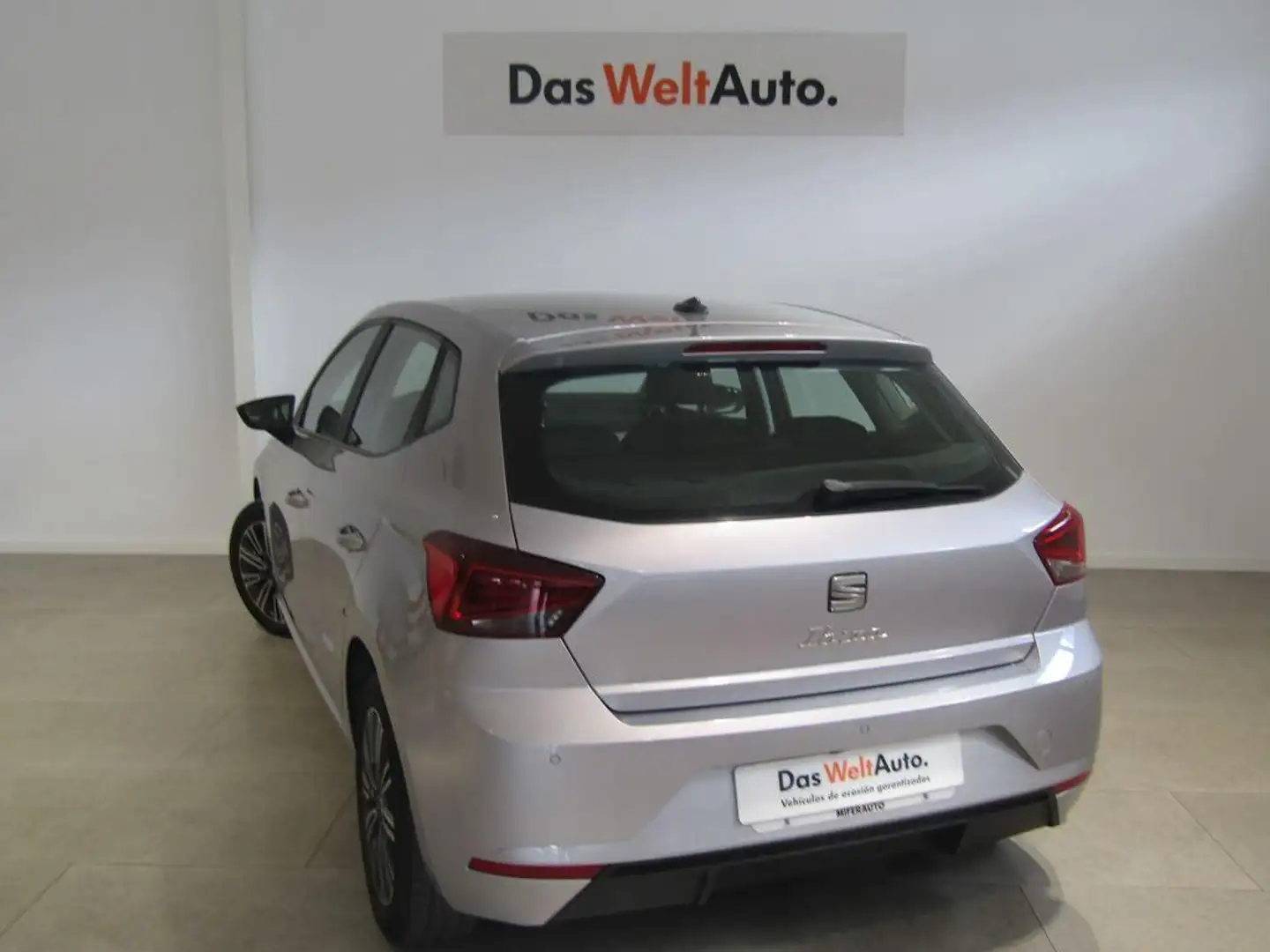 SEAT Ibiza 1.0 TSI S&S Style 110 Argent - 2