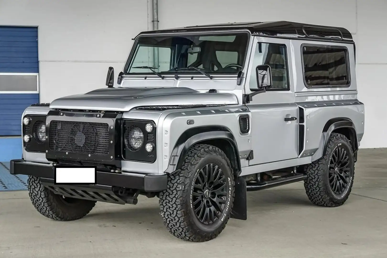 Land Rover Defender Defender 110 2.2 td High Cap Pick Up Plateado - 1