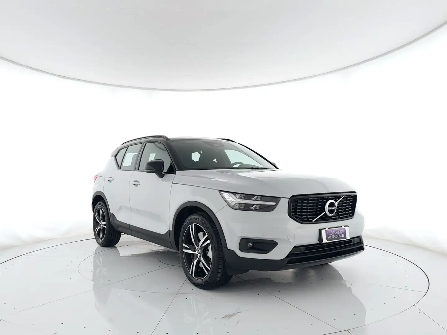 Volvo XC40 1.5 t5 phev R-design auto TETTO PANO APRIBILE+CAME Bianco - 1