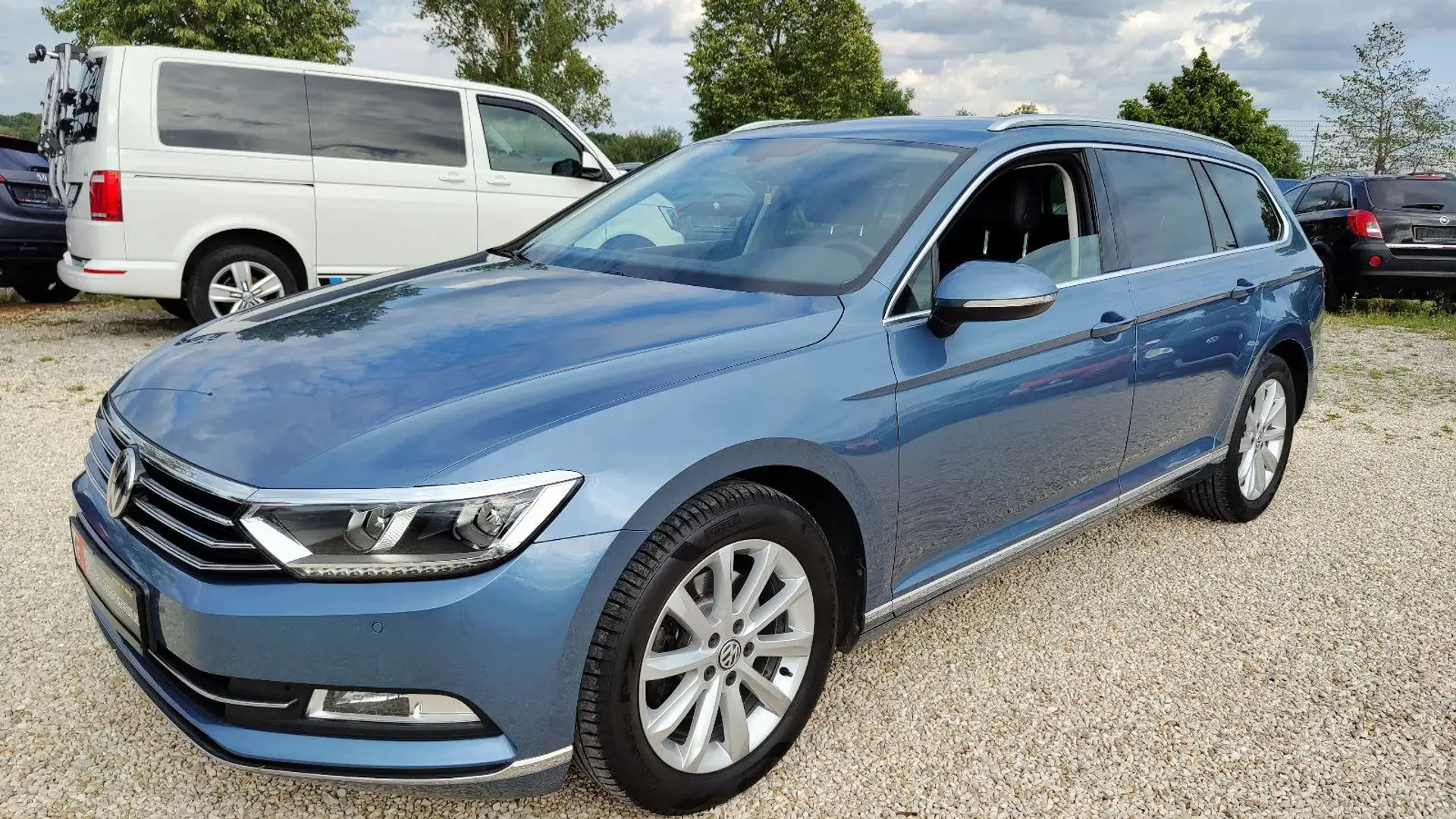 Volkswagen Passat Variant 2.0TDI Highline LED*Navi*Leder* Blau - 1