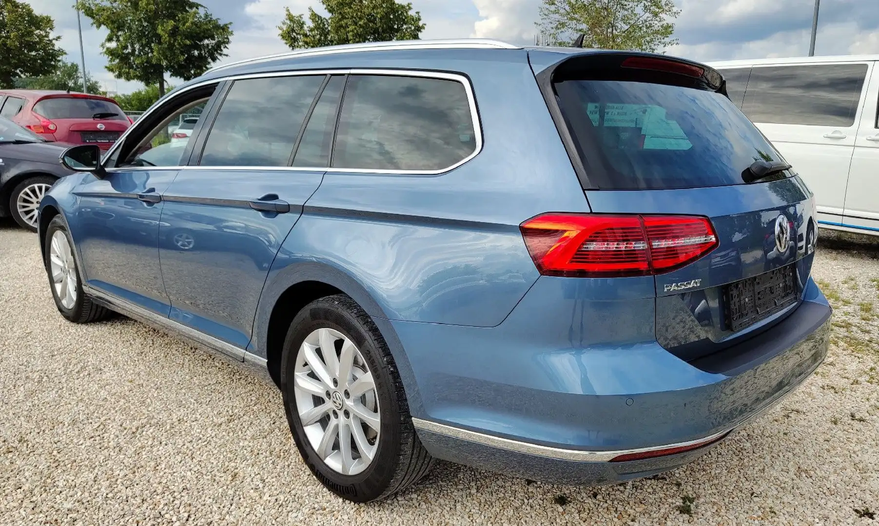 Volkswagen Passat Variant 2.0TDI Highline LED*Navi*Leder* Blau - 2
