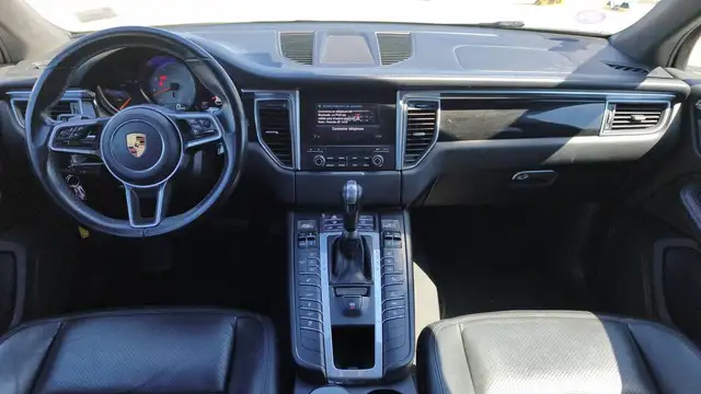 Porsche Macan view 11