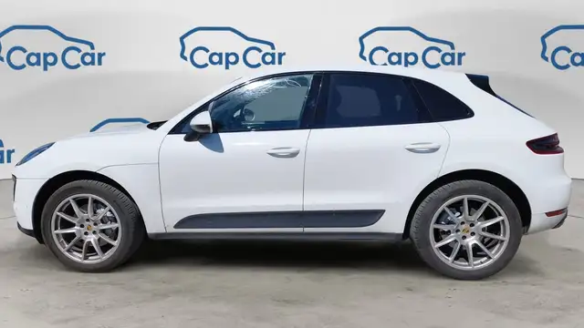 Porsche Macan view 2