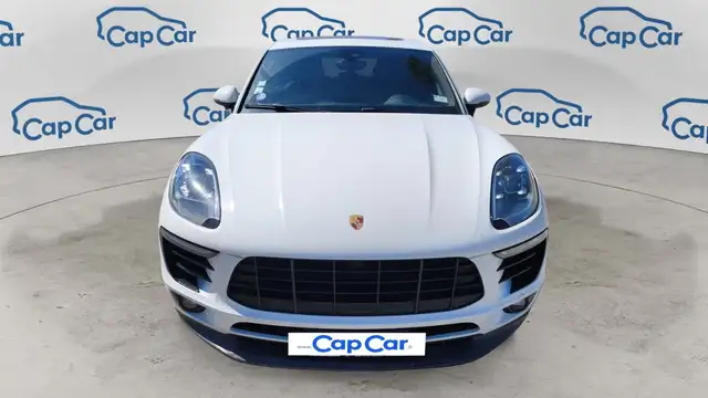 Porsche Macan view 5
