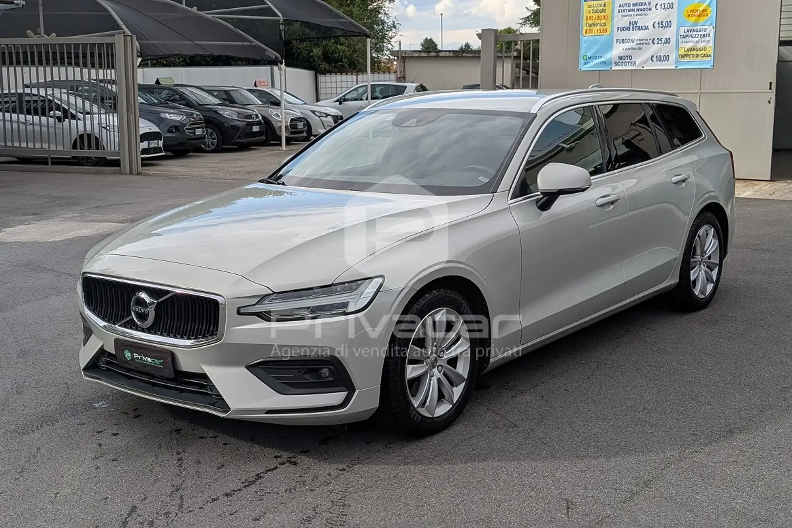 Volvo V60 V60 D4 Geartronic Business Plus Argent - 1