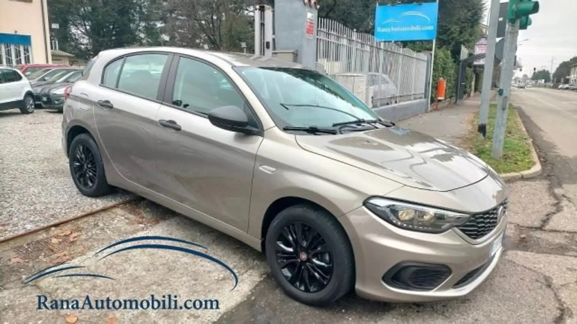 Fiat Tipo 5p 1.4 Street Eu6dtemp *PROMO PASSAGGIO GRATIS Grijs - 2