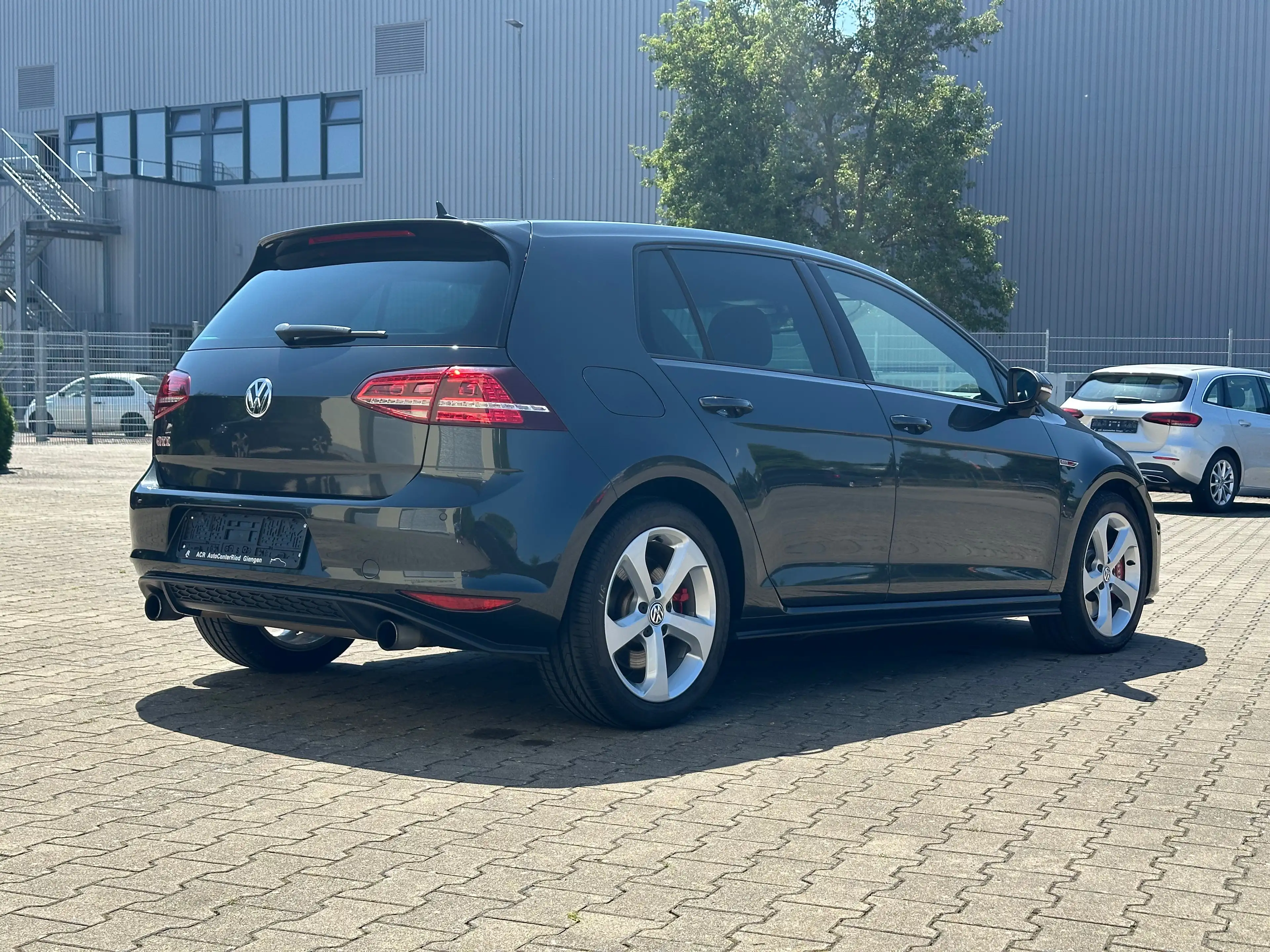 Volkswagen Golf GTI VII DSG Performance 2.Hand/Bi-Xenon/Dynaudio/Ambiente/R-Kamera — photo 4