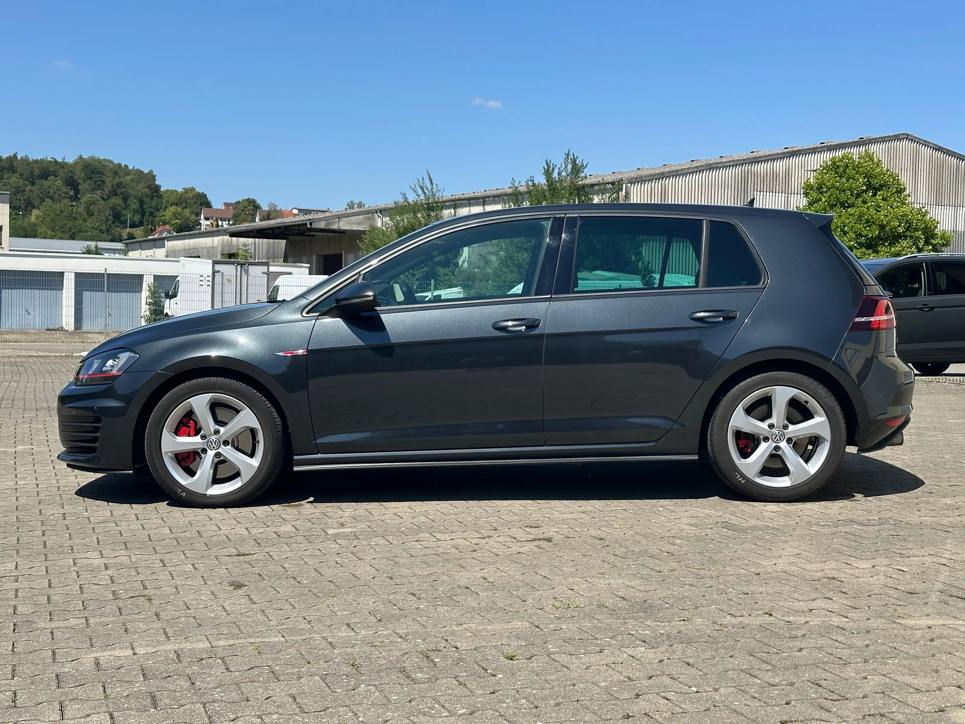 Volkswagen Golf GTI VII DSG Performance 2.Hand/Bi-Xenon/Dynaudio/Ambiente/R-Kamera — photo 2