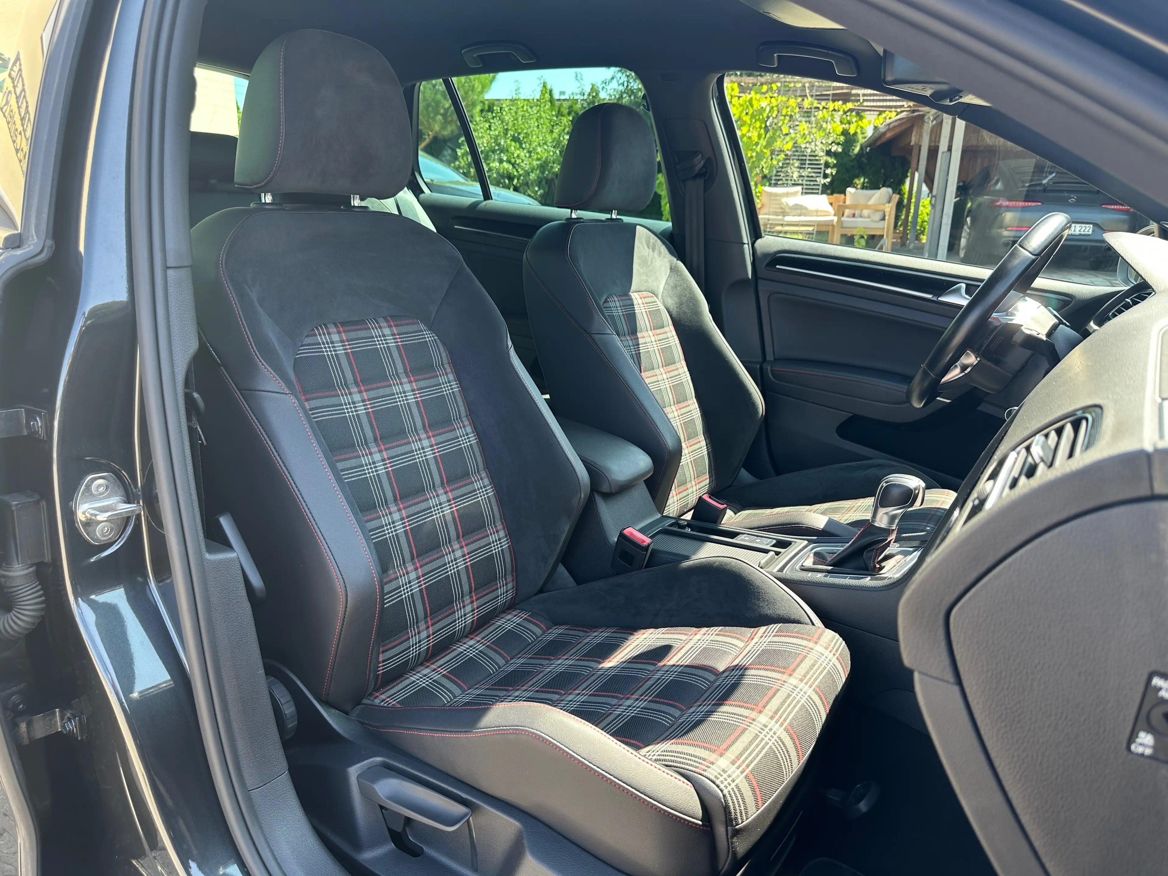Volkswagen Golf GTI VII DSG Performance 2.Hand/Bi-Xenon/Dynaudio/Ambiente/R-Kamera — photo 9