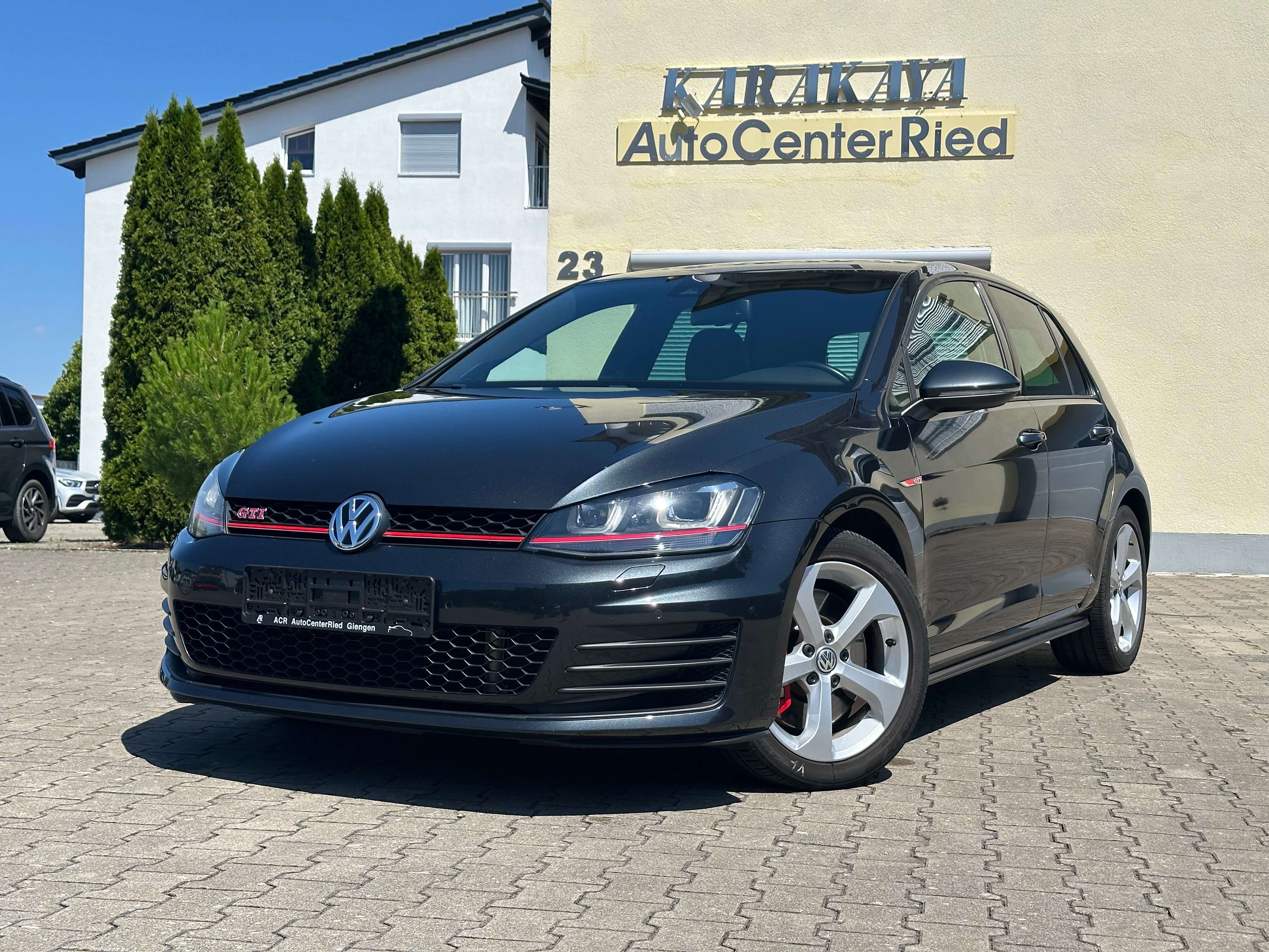 Volkswagen Golf GTI