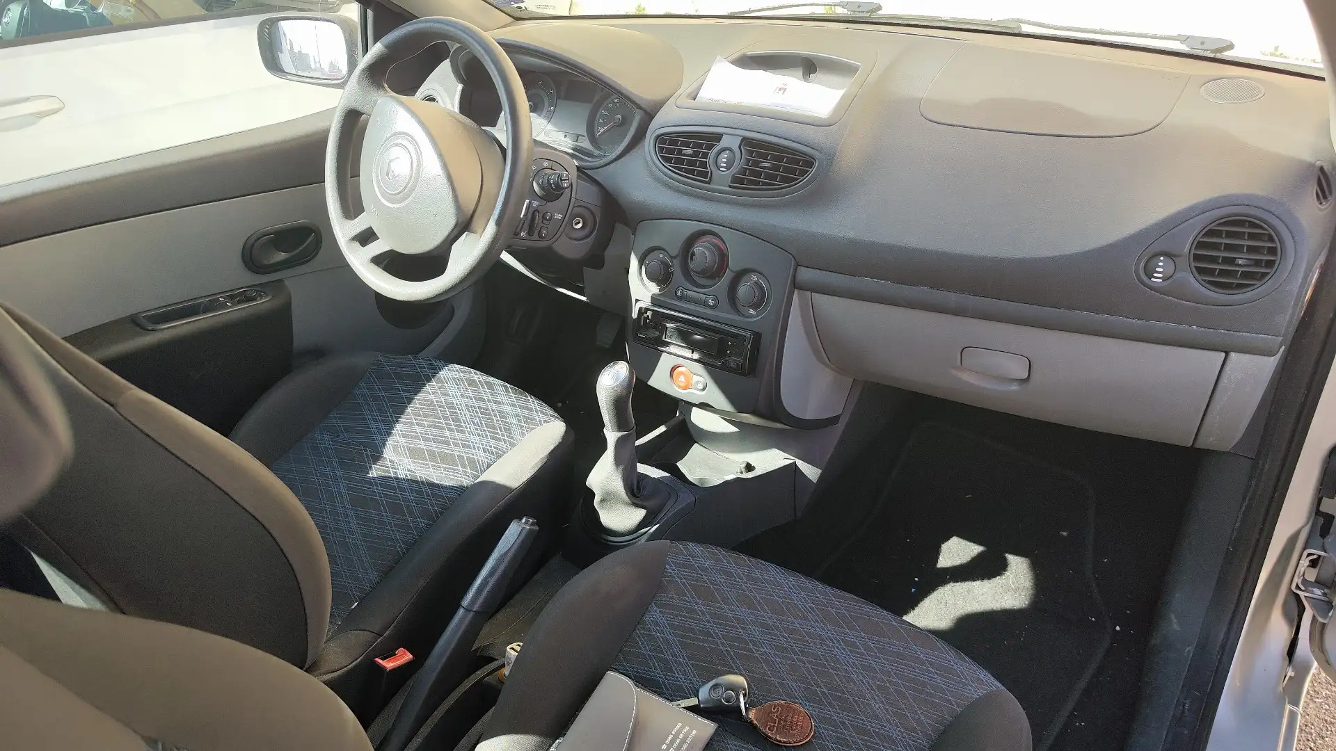 Renault Clio 3p 1.5 dci Confort - 1