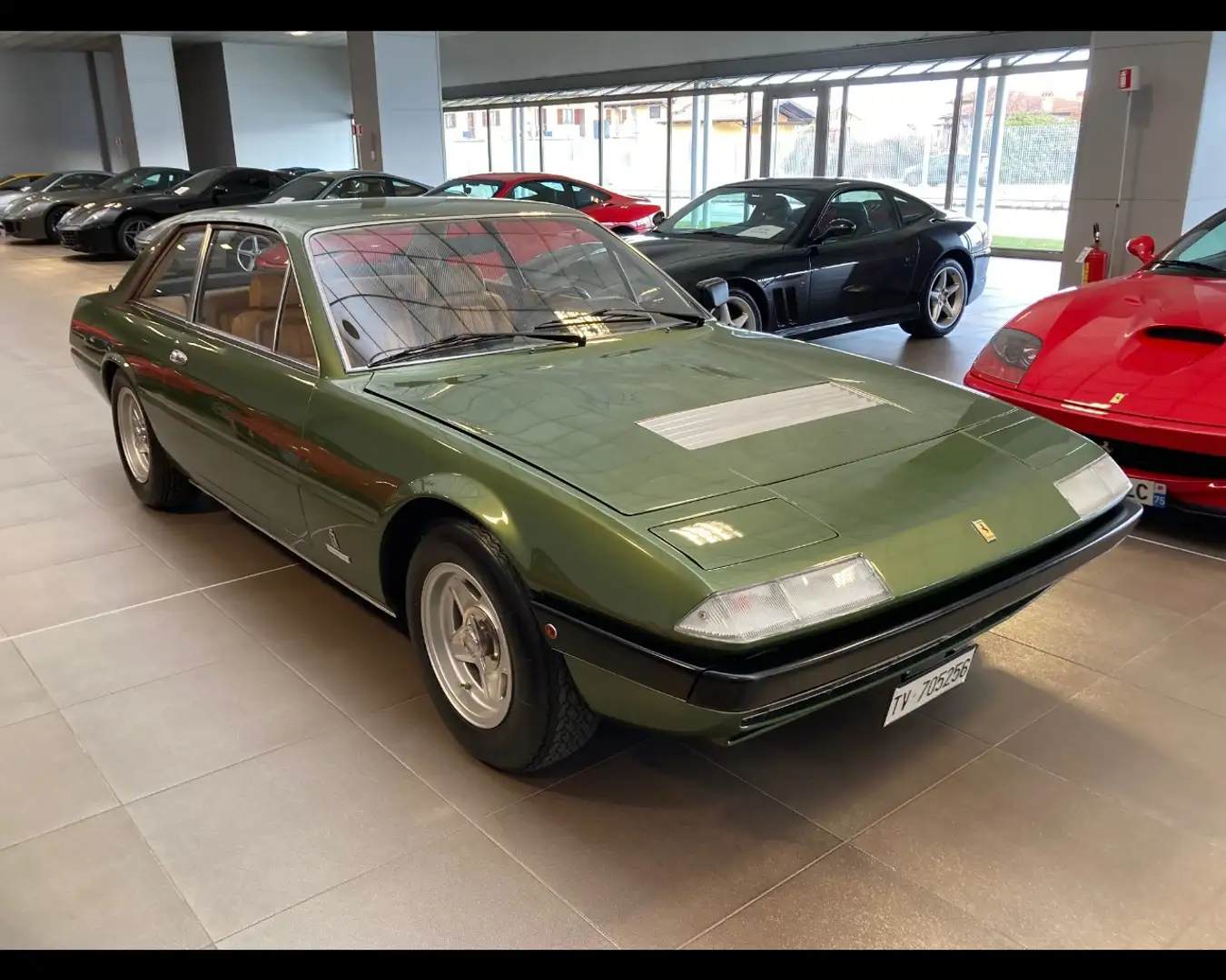 Ferrari 365 GT4 2+2 V12 Zöld - 2