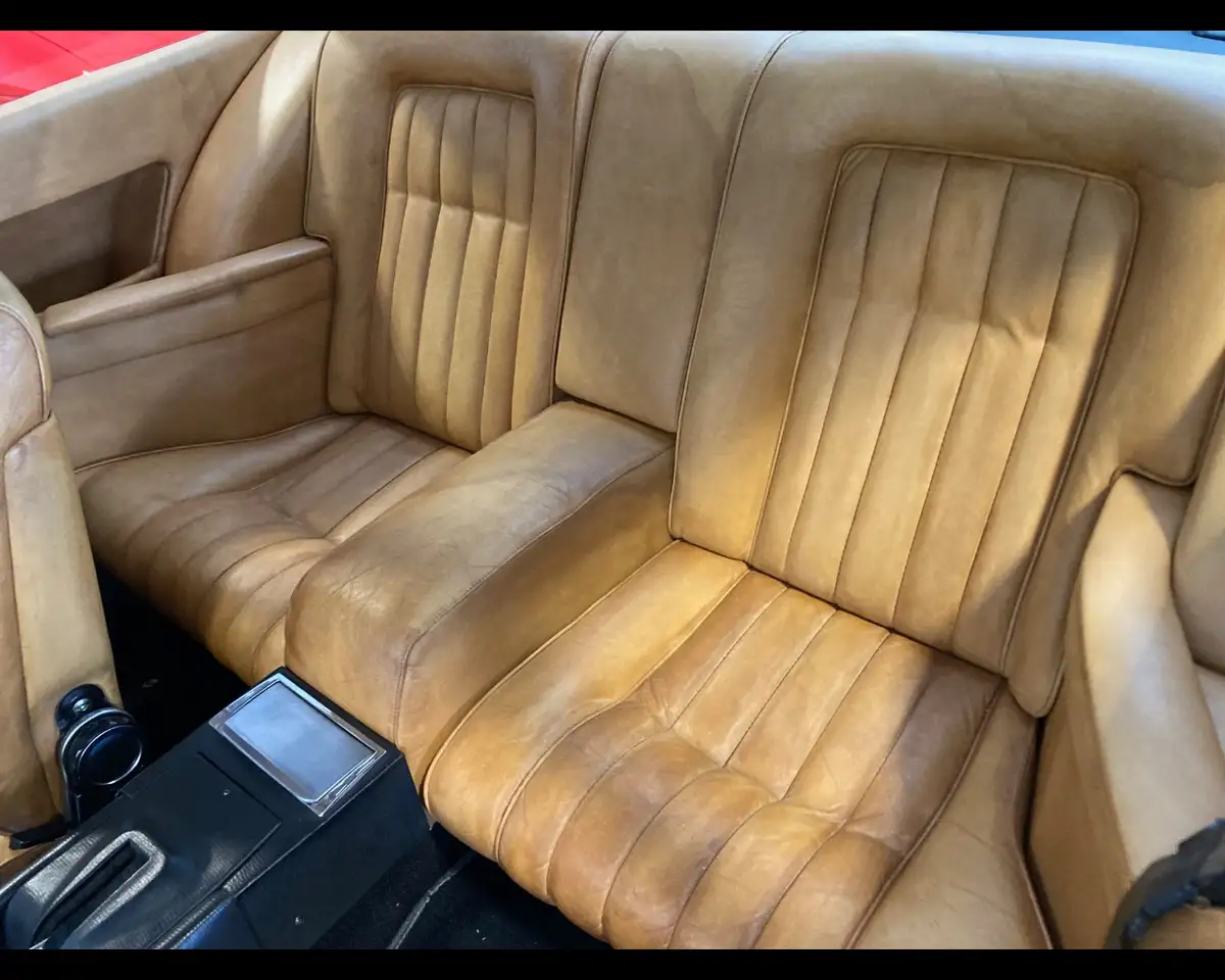Ferrari 365 GT4 2+2 V12, foto 9