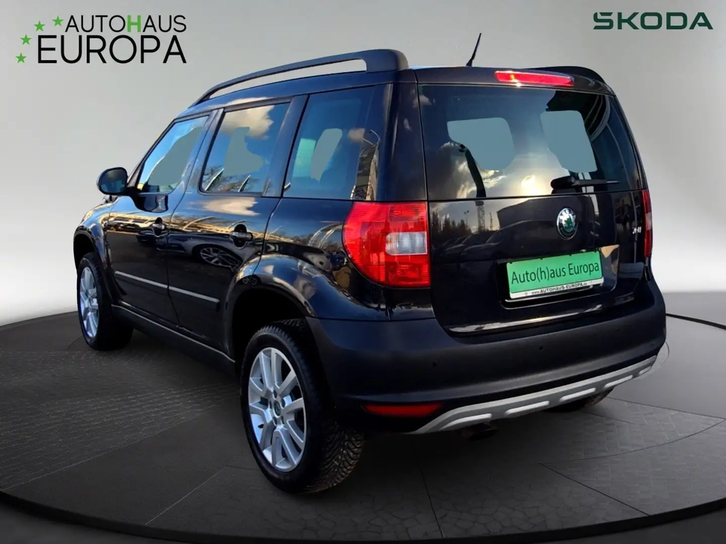 Skoda Yeti 1.2 TSI DSG Ambition Plus Edition KlimaA SHZ el.FH Schwarz - 2