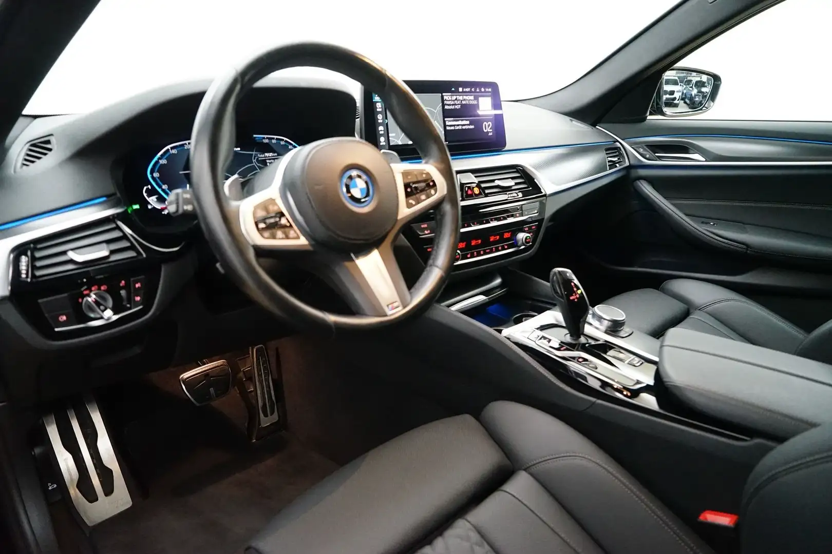 BMW 530 e Touring [M Sport, LC Prof, Laser, HUD, RFK] Zwart - 2