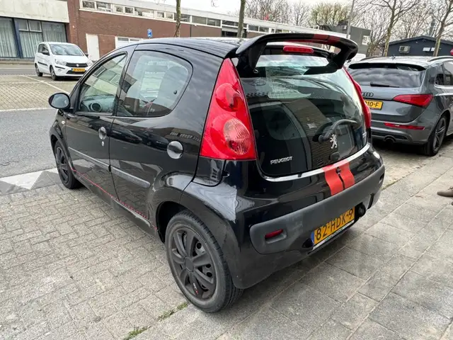 Peugeot 107 view 9