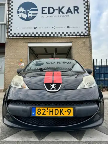 Peugeot 107 view 4
