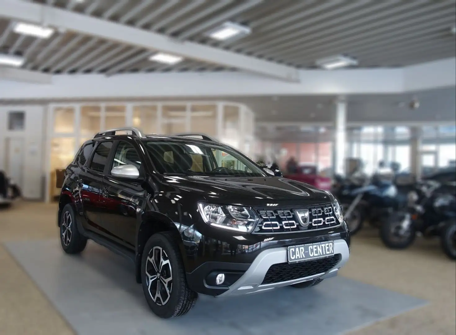 Dacia Duster II Adventure PLUS; NAV KAM SHZ AAC AHK Schwarz - 1