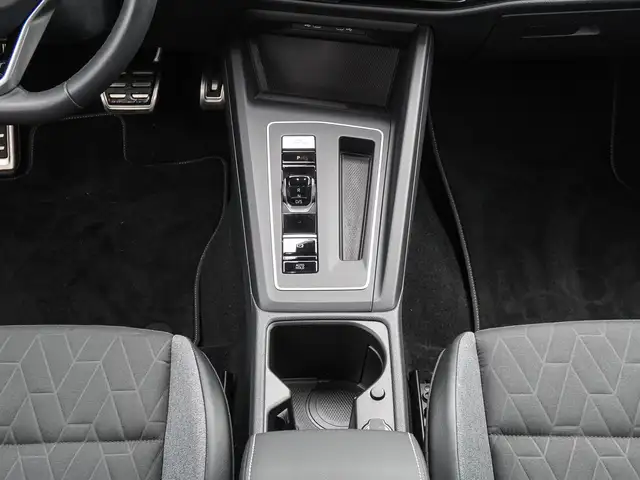 Volkswagen Golf view 13