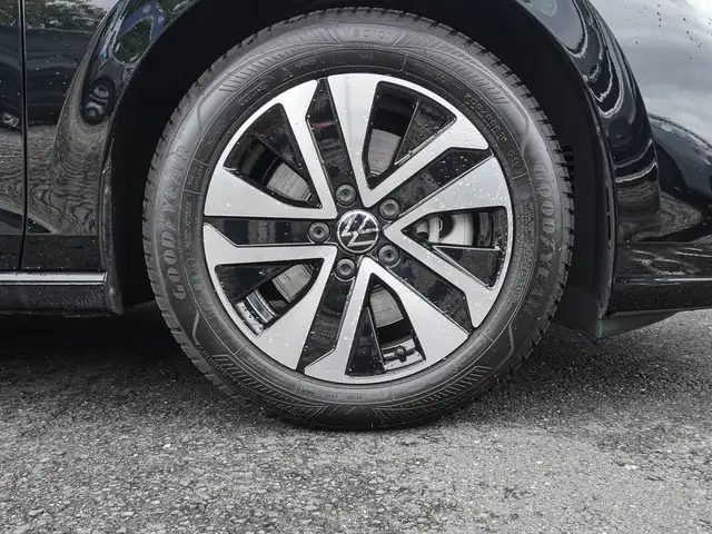 Volkswagen Golf view 7