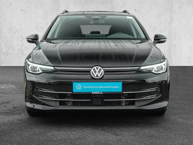 Volkswagen Golf view 3