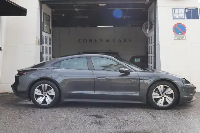 Porsche Taycan view 4