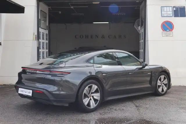 Porsche Taycan view 6