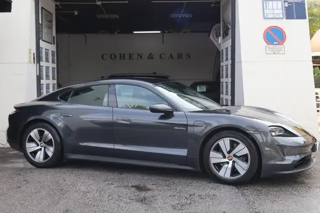 Porsche Taycan view 3