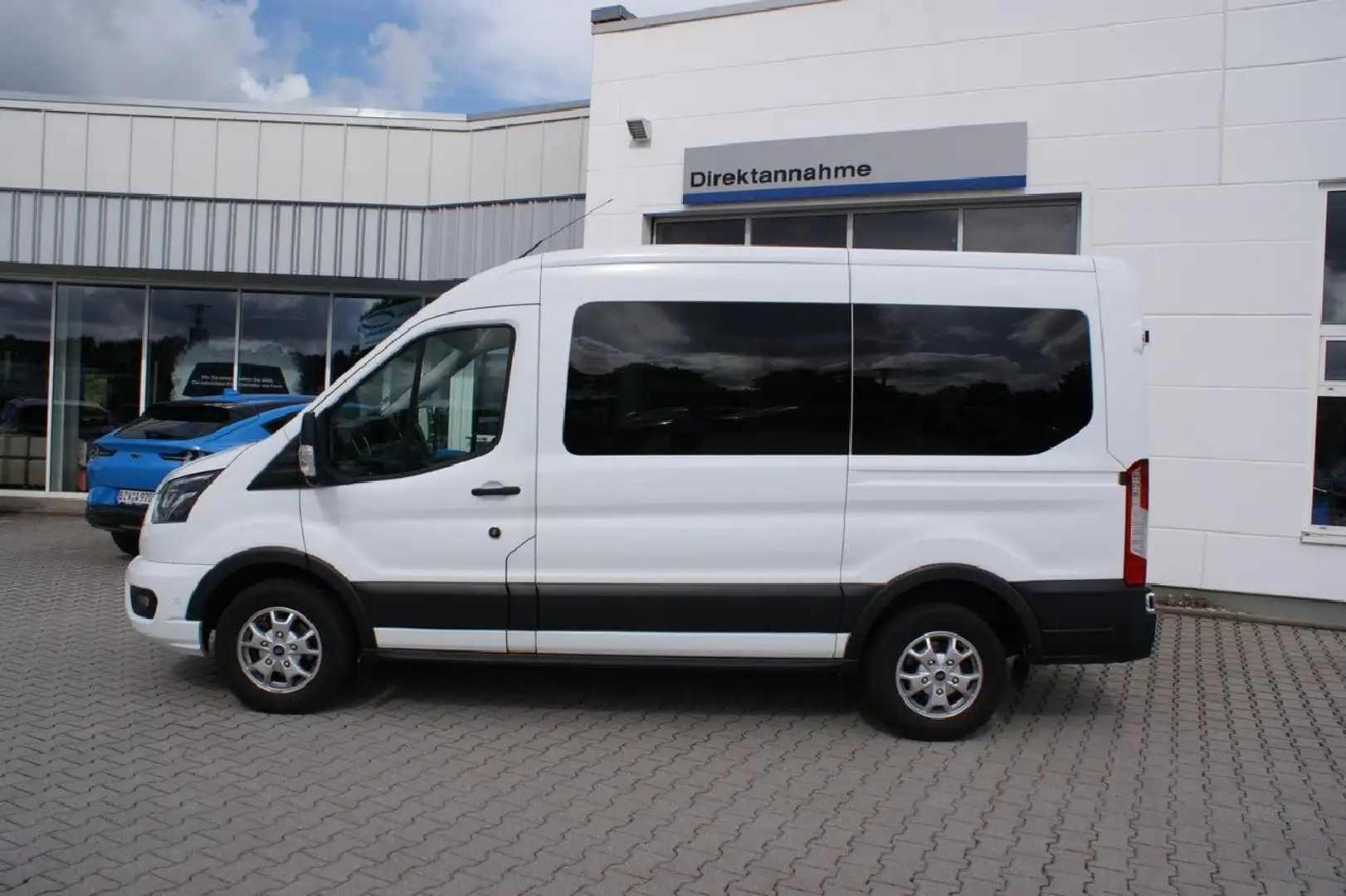 Ford Transit L2 Limited 9-Sitze Navi Xenon AHK 1.Hd. Blanc - 2