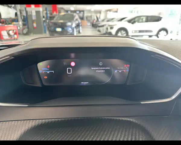 Peugeot 2008 view 10