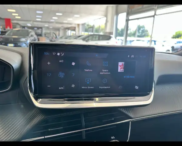 Peugeot 2008 view 11