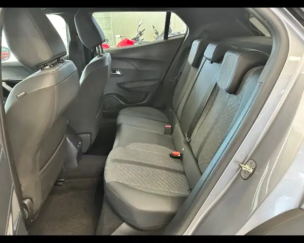 Peugeot 2008 view 13