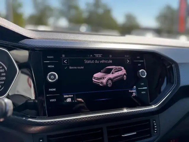 Volkswagen T-Cross view 19