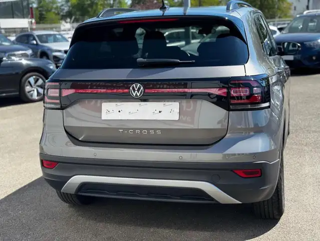 Volkswagen T-Cross view 7