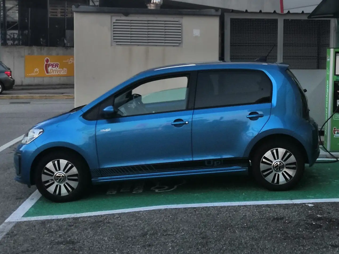 Volkswagen e-up! batteria 32 kwh Blu/Azzurro - 2