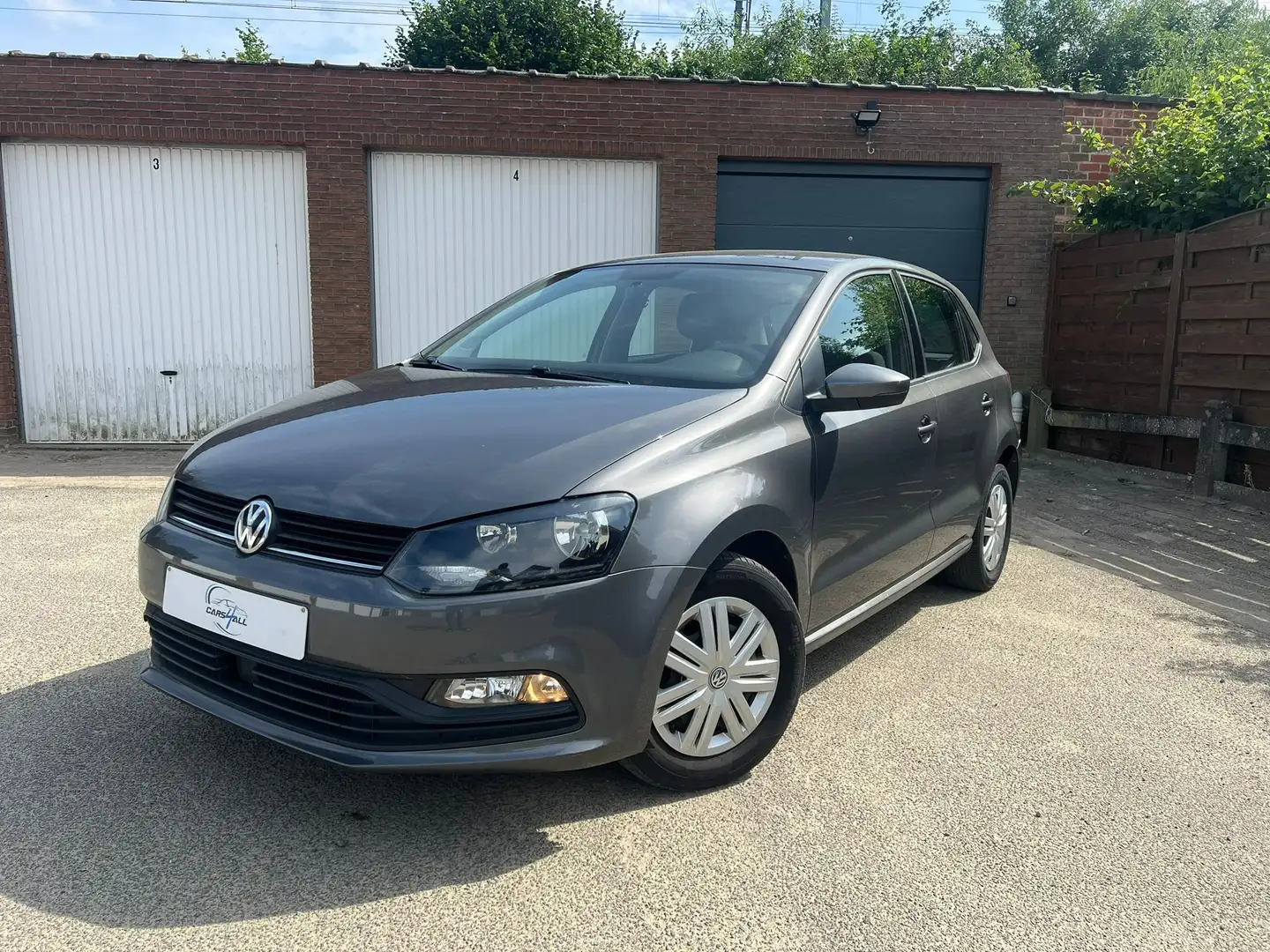 Volkswagen Polo 1.0i BlueMotion *89.900KM* Gris - 1