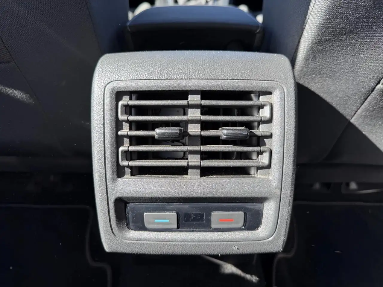 Volkswagen Golf Standard Model — photo 19