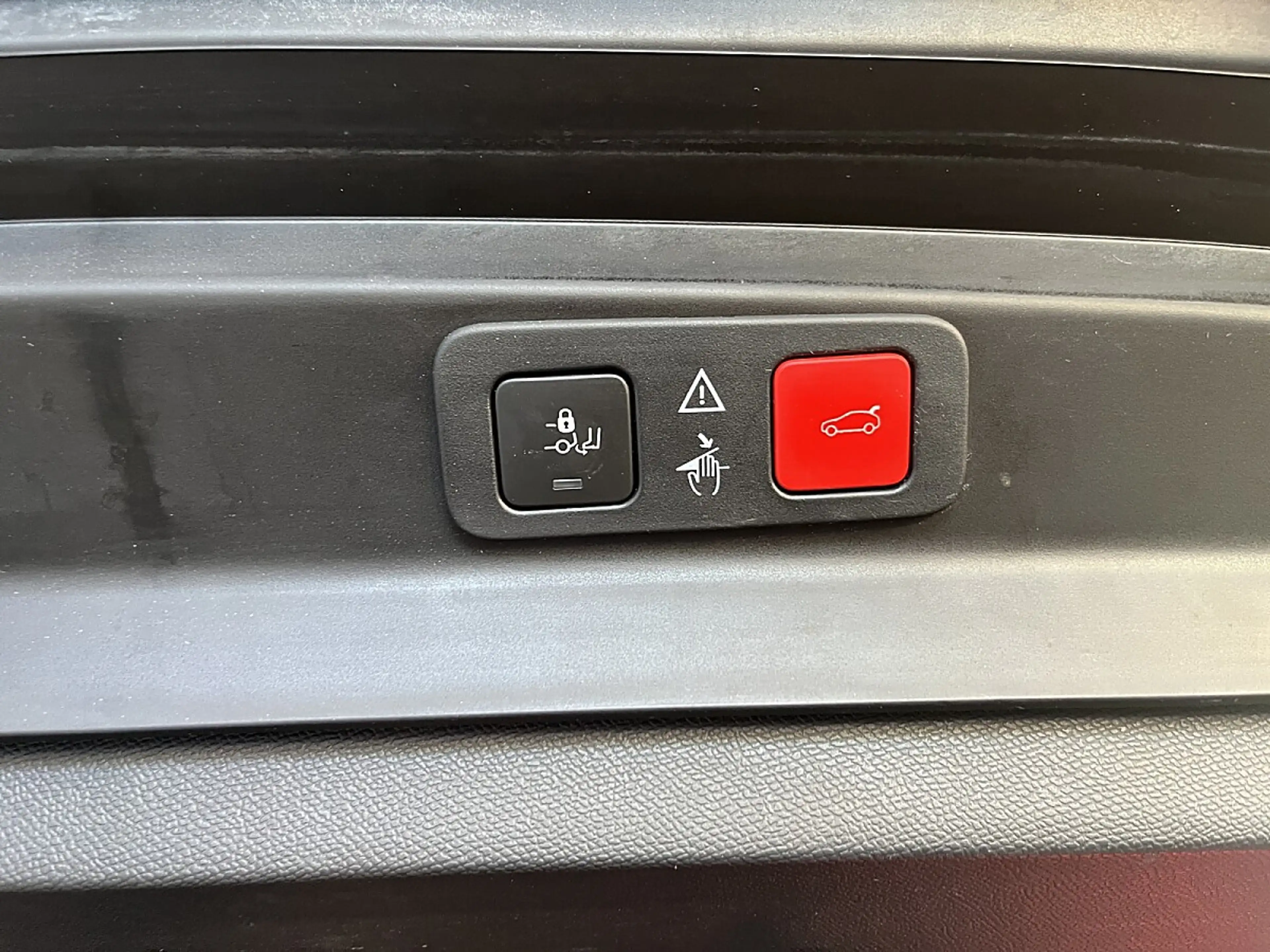 Peugeot 5008 2.0 BlueHDI 150 Schalter GT Line — photo 15