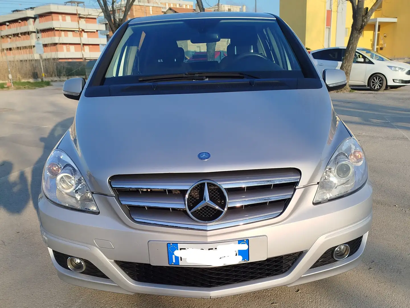 Mercedes-Benz B 180 Classe+B+-+T245+(170)+ngt+be Gris - 1
