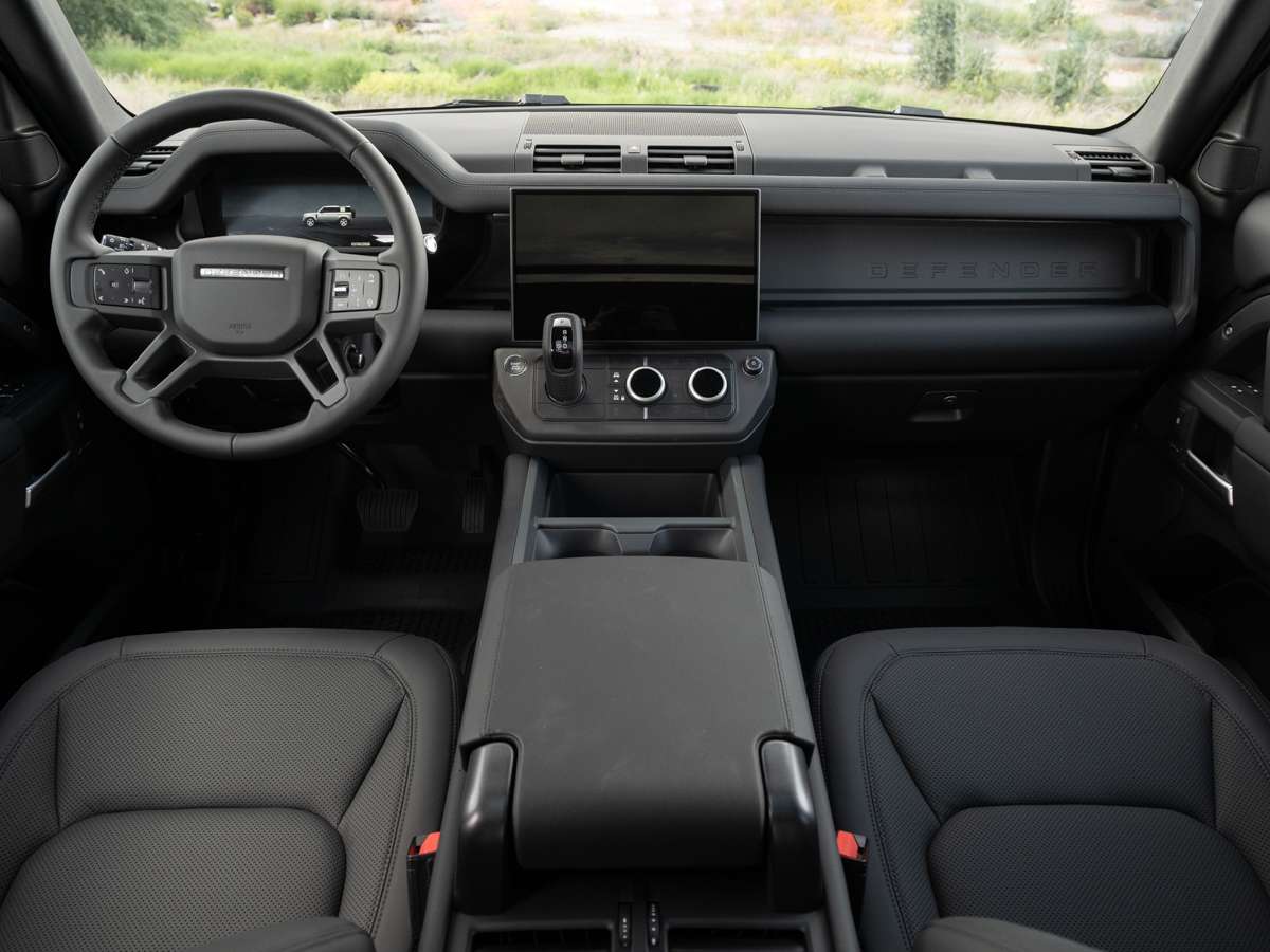 2026 Land Rover Defender 110 P300 S alt 4
