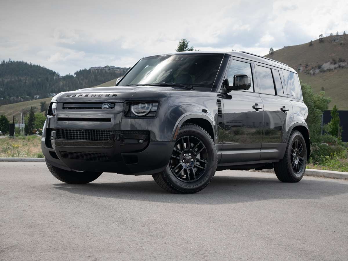 2026 Land Rover Defender 110 P300 S