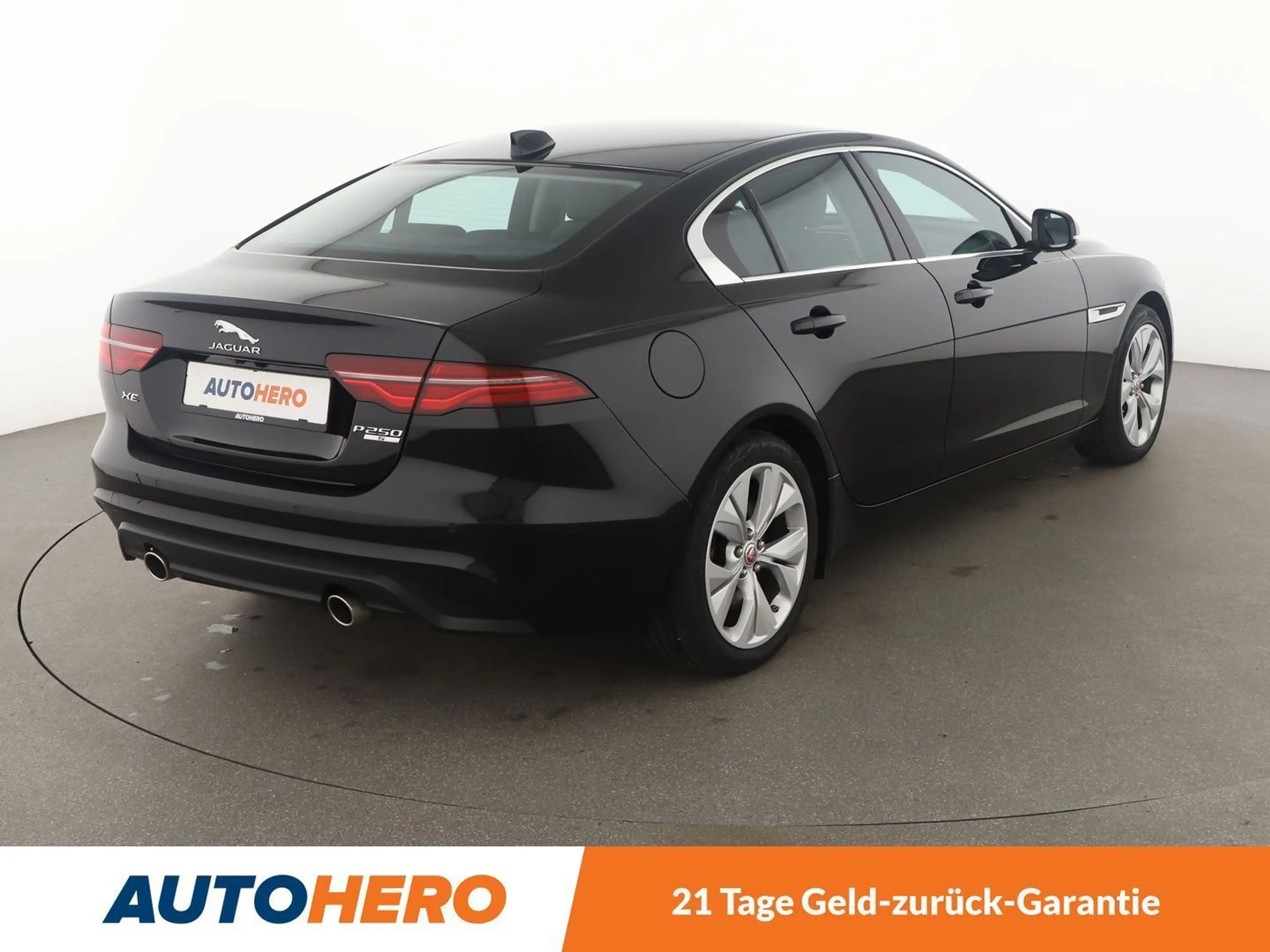Jaguar XE 25t S Aut*NAVI*LED*TEMPO*CAM*PDC*SHZ*GARANTIE* — photo 6