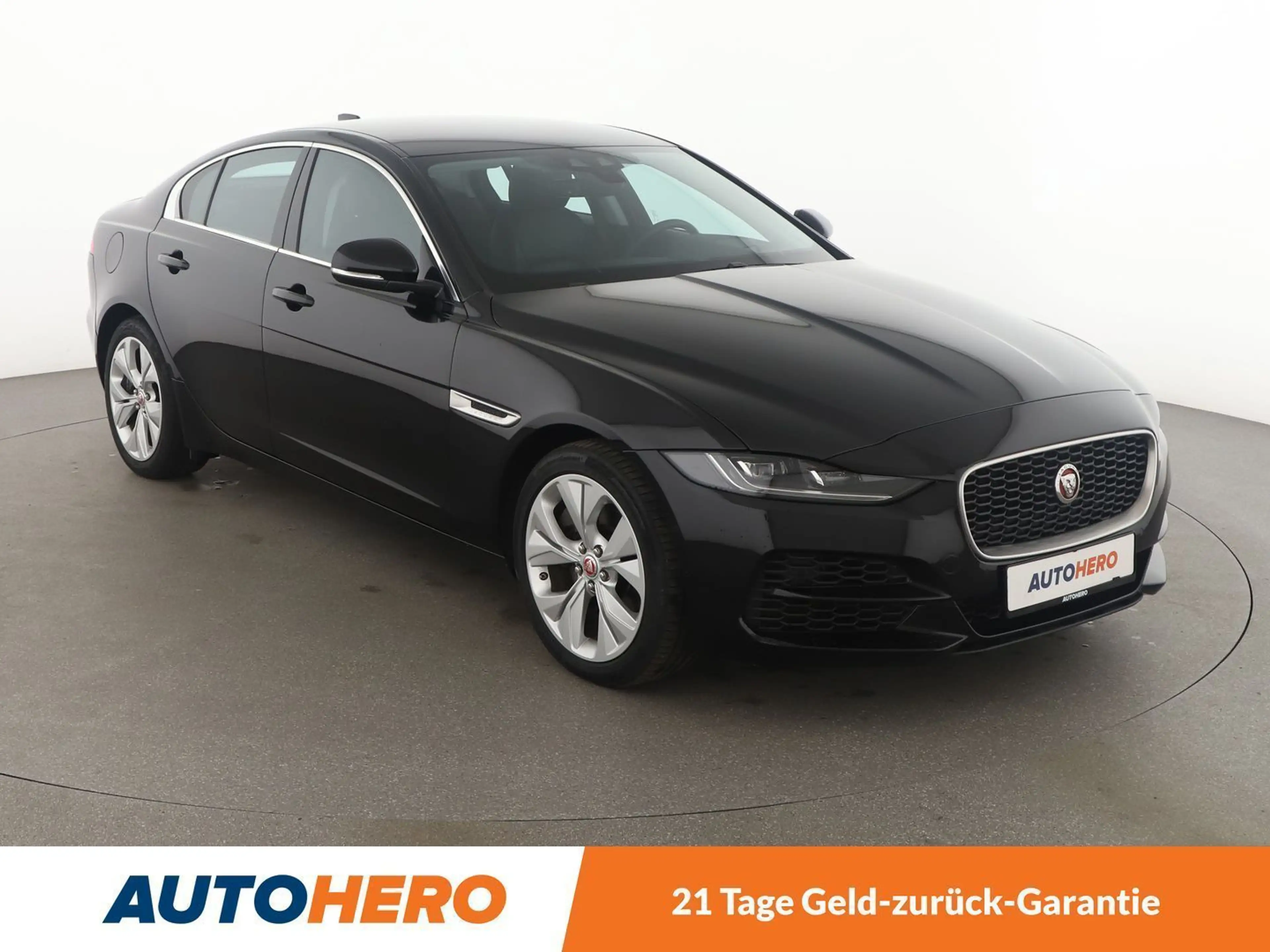 Jaguar XE 25t S Aut*NAVI*LED*TEMPO*CAM*PDC*SHZ*GARANTIE* — photo 8