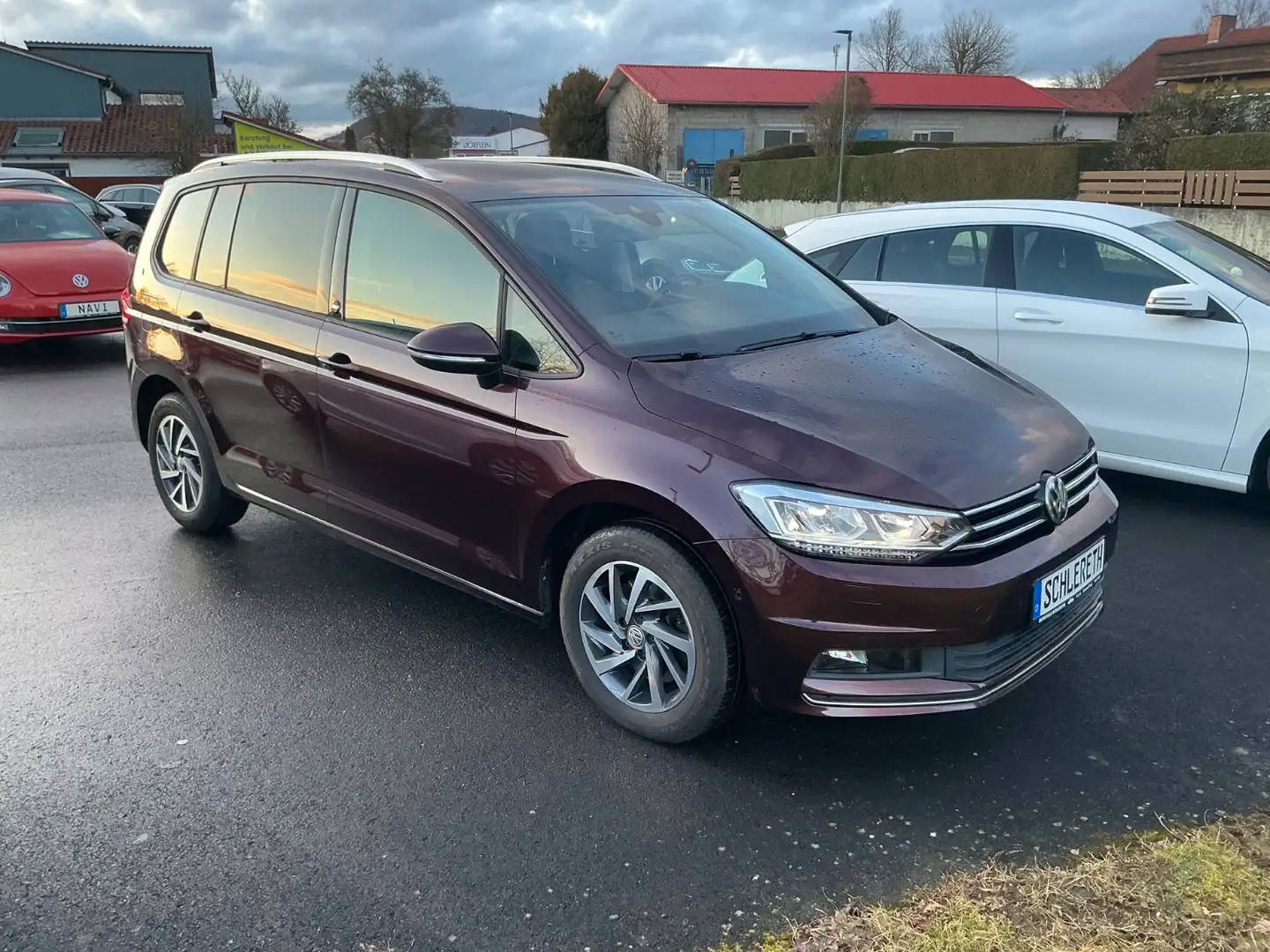 Volkswagen Touran 1,6TDI Sound Navi El.Heckklappe Rosso - 1
